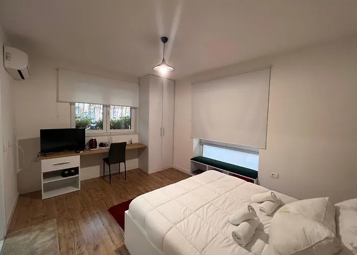 Grand Park & Bllok Area Rooms